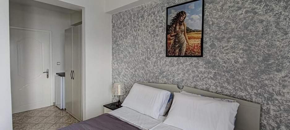 Hotel Klironomi Sarandë Pokoj fotografie