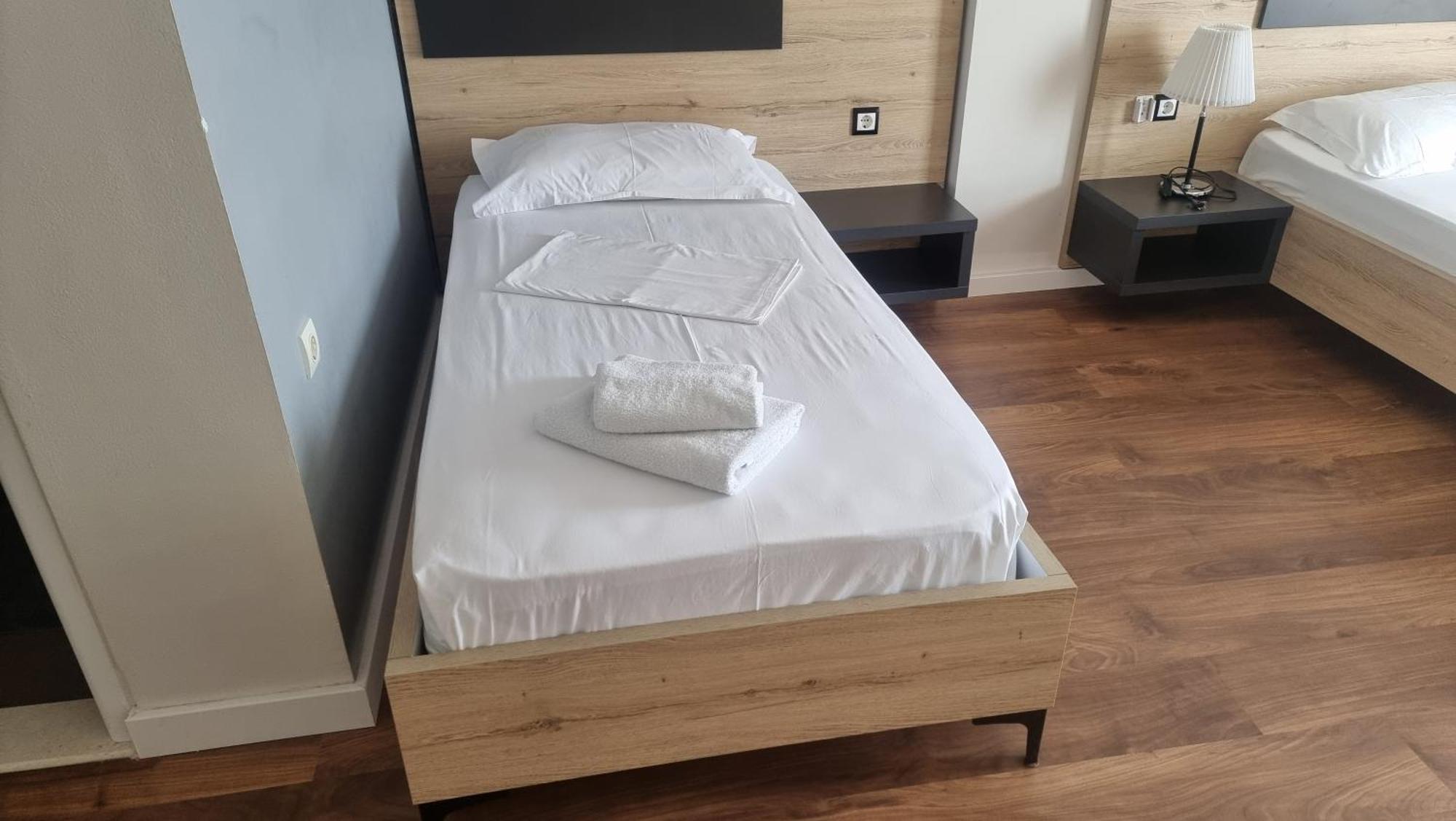 Hotel Klironomi Sarandë Pokoj fotografie